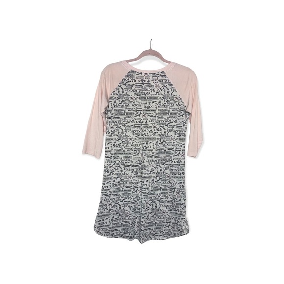 VICTORIA’S SECRET Pink & White Holiday Themed Nightshirt M - Picture 6 of 7
